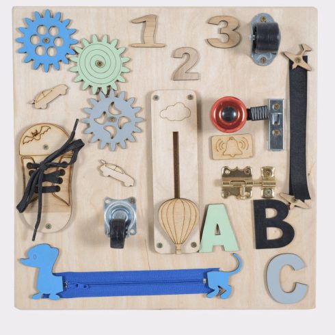 Moni Toys Montessori matatófal